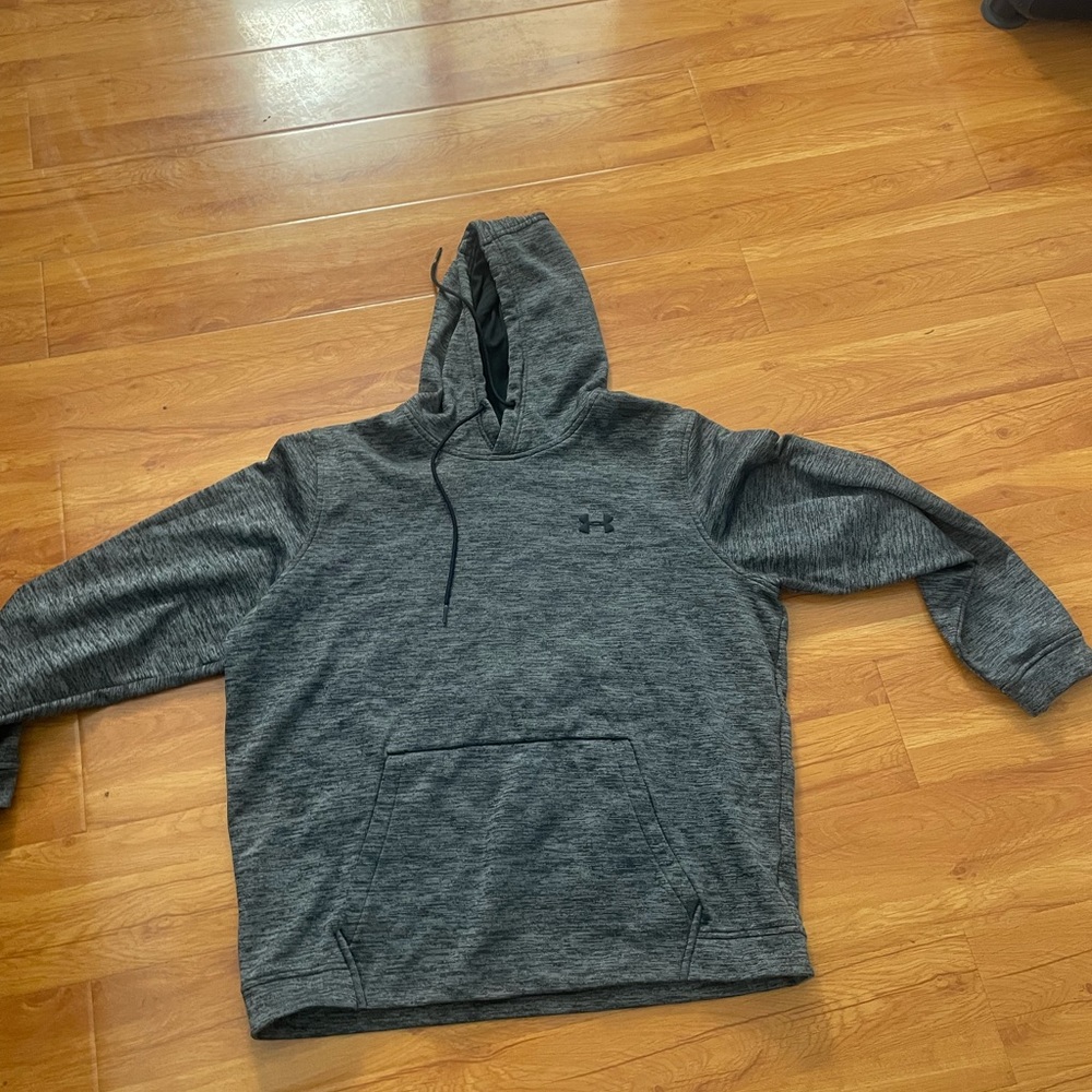 Men’s under armor xl sweater